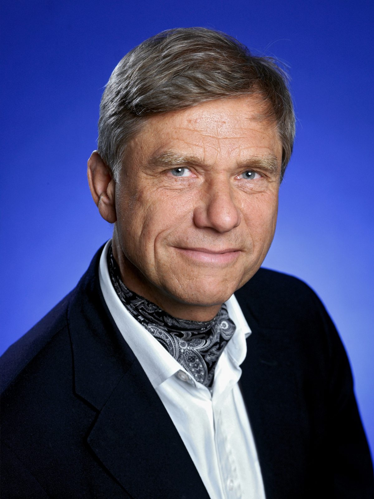 Dr. Hermann Hauser